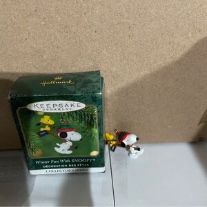 Hallmark Ornament Winter Fun With Snoopy Collectors Series 2000